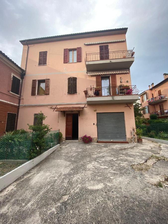 Robhouse Hotel Fabriano Exterior foto