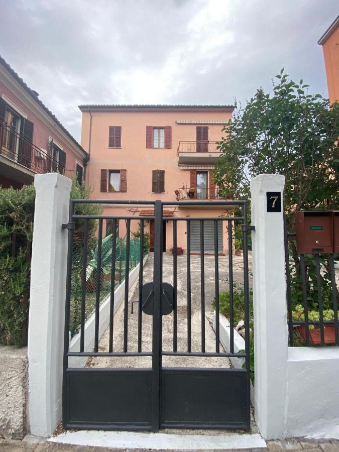 Robhouse Hotel Fabriano Exterior foto